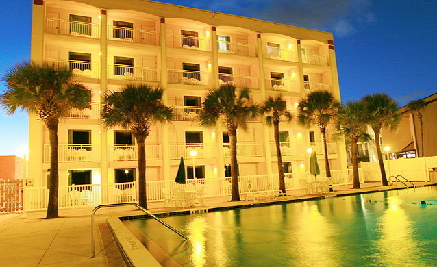 Holiday Isle Oceanfront Resort (St. Agustine)