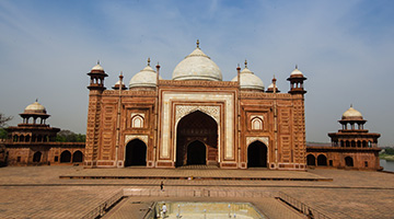 the-royal-escape-with-agra-04